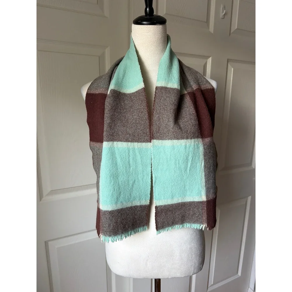 Glen Lossie Scarf Women OS Mint Brown Plaid Virgin Wool Scotland Dark Academia